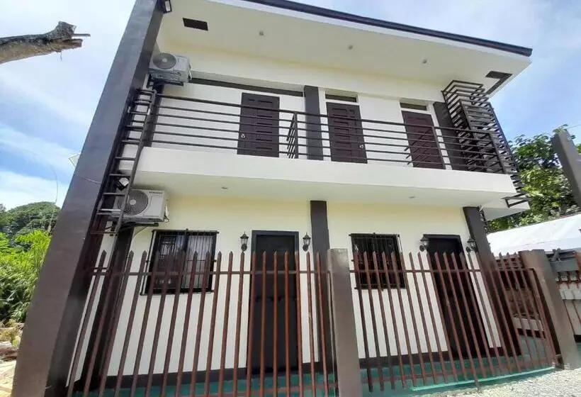 Palawan Residence B&b