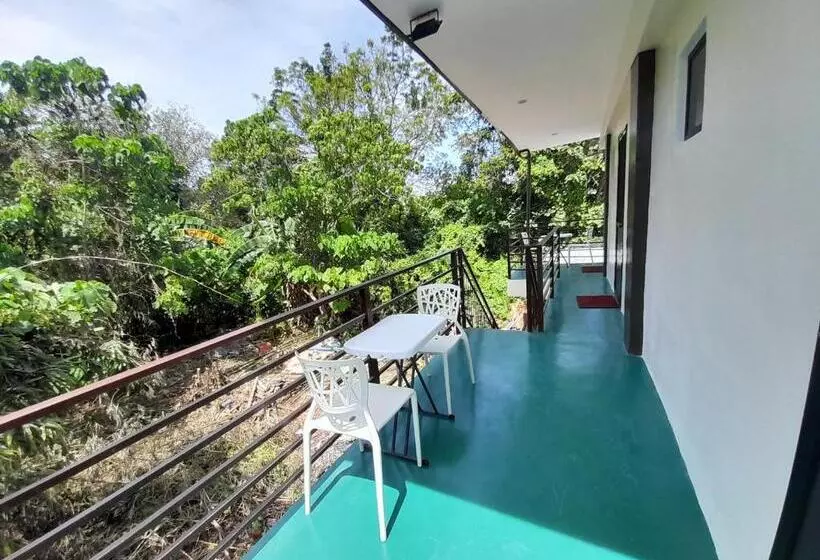 Palawan Residence B&b
