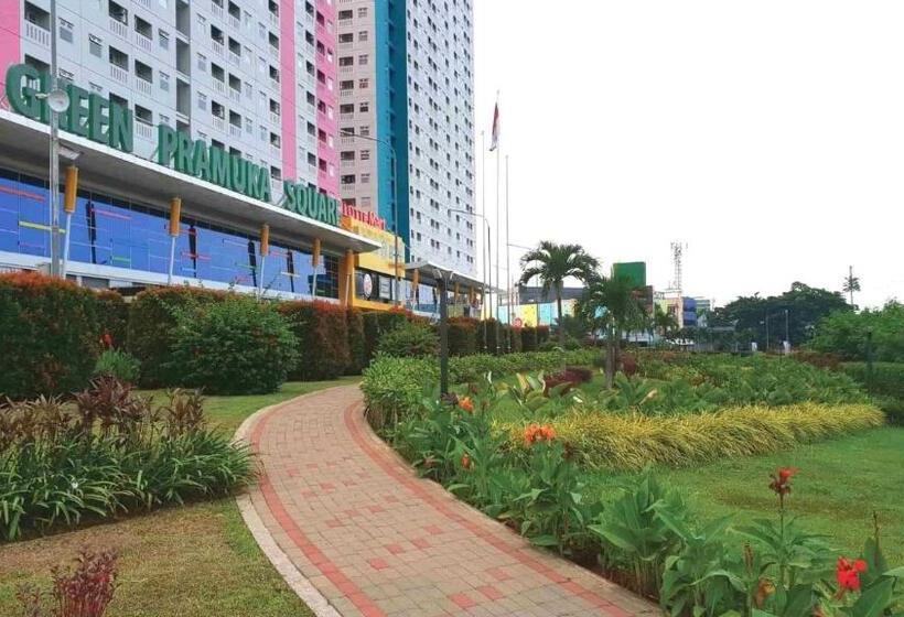 Green Pramuka City Harian By Dea Roooms