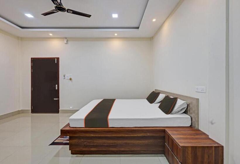 Hôtel Collection O Long Acres Resort