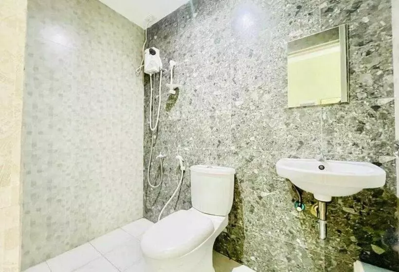 Hotelli Oyo 1008 Armond Bed And Breakfast