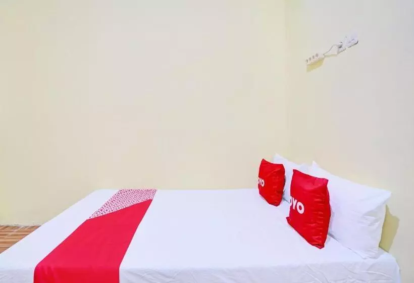 ホテル Oyo Life 92920 Rumah Kost Azca