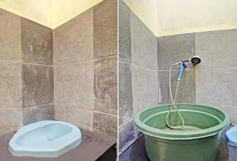 ホテル Oyo Life 92920 Rumah Kost Azca