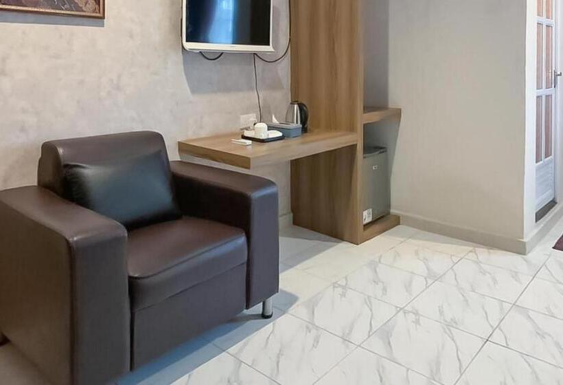 Hotel Reddoorz Syariah @ Jl D I Panjaitan Batu 7 Tanjung Pinang