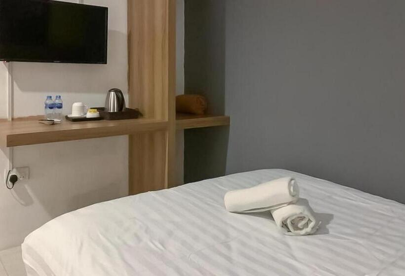 Hotel Reddoorz Syariah @ Jl D I Panjaitan Batu 7 Tanjung Pinang