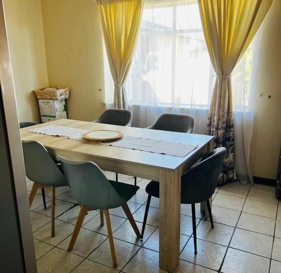 ペンション Exclusive Guest House