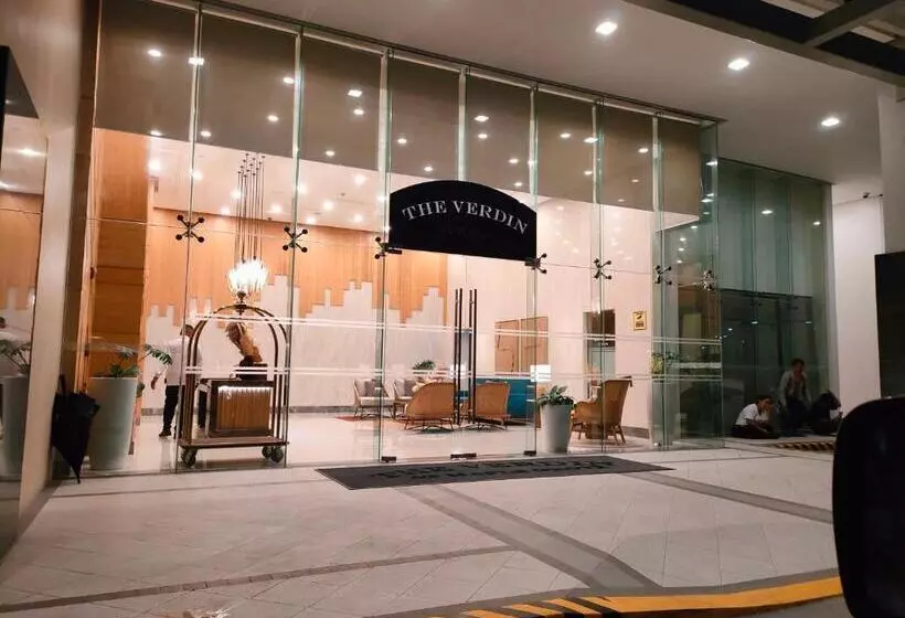 The Verdin At Maple Grove