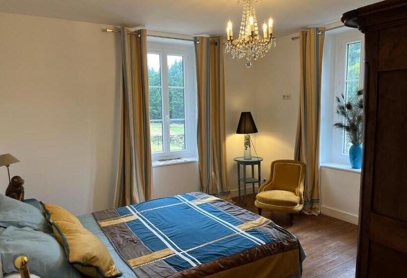 ベッドアンドブレックファースト Manoir Du Val Fouzon