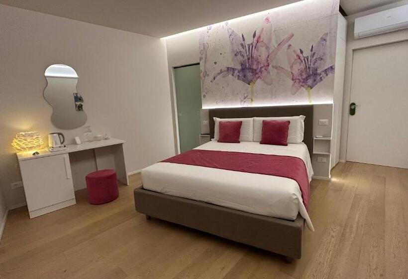 تختخواب و صبحانه San Lorenzo Luxury Boutique