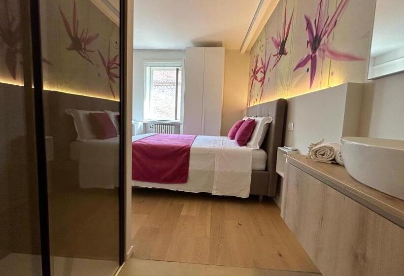 تختخواب و صبحانه San Lorenzo Luxury Boutique