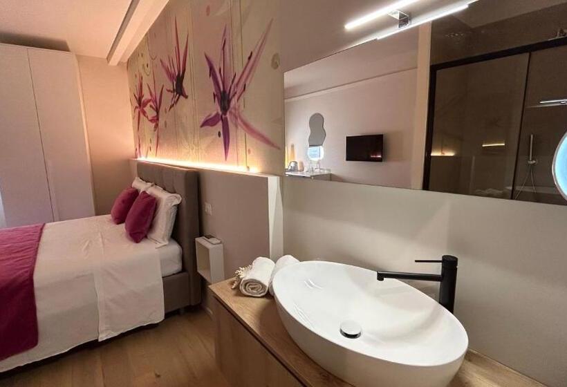 تختخواب و صبحانه San Lorenzo Luxury Boutique