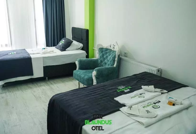 Blaundus Otel