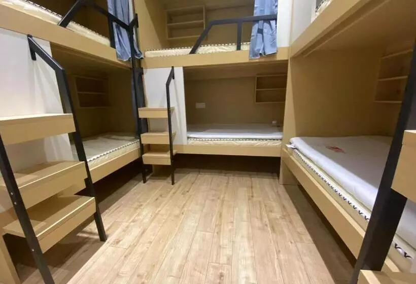 Chengdong Yishu Inn Youth Hostel