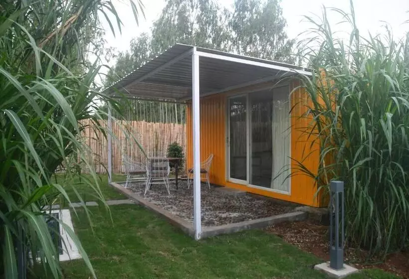 Clapping Leaves Resort