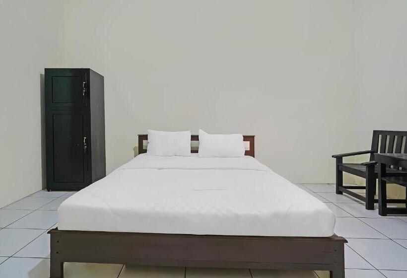 Hotel Oyo Life 92641 Guest House Palinggihan Ii