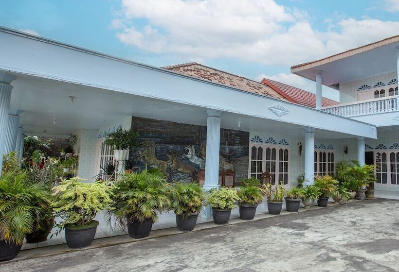 ホテル Oyo Life 92803 Penginapan Purnama