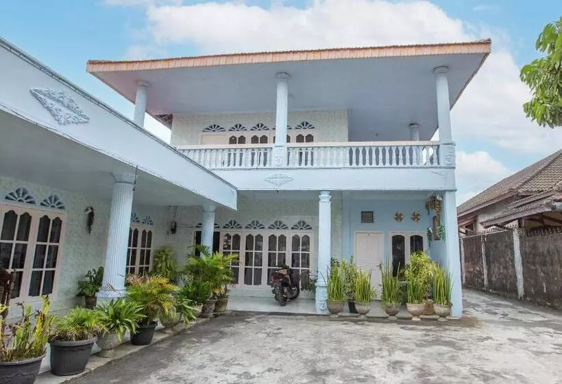 ホテル Oyo Life 92803 Penginapan Purnama