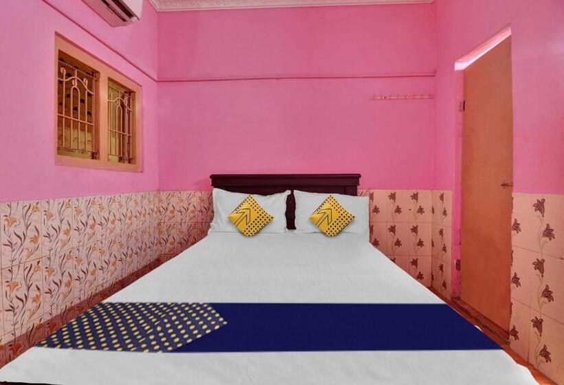 Hotelli Spot On Sri Maheswari Lodge