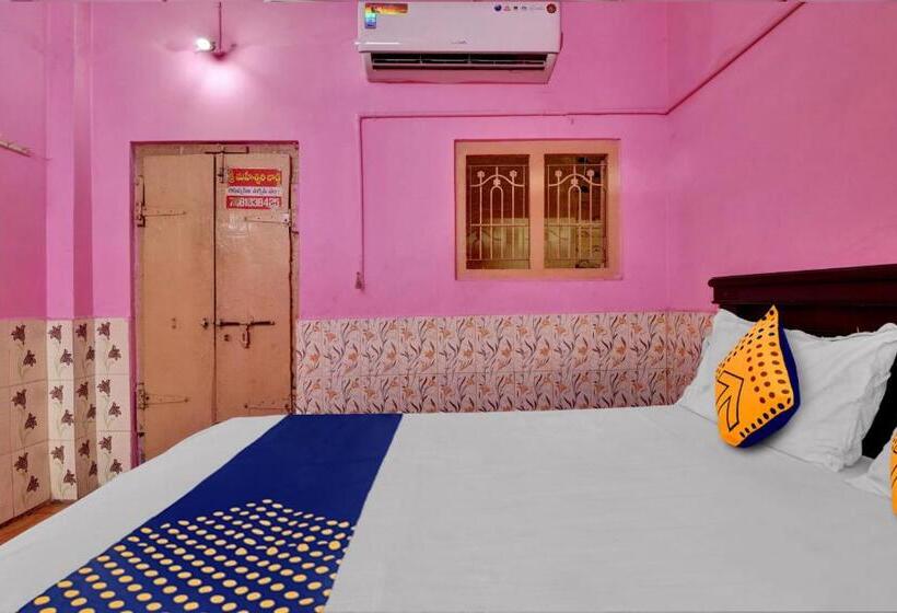 Hotelli Spot On Sri Maheswari Lodge