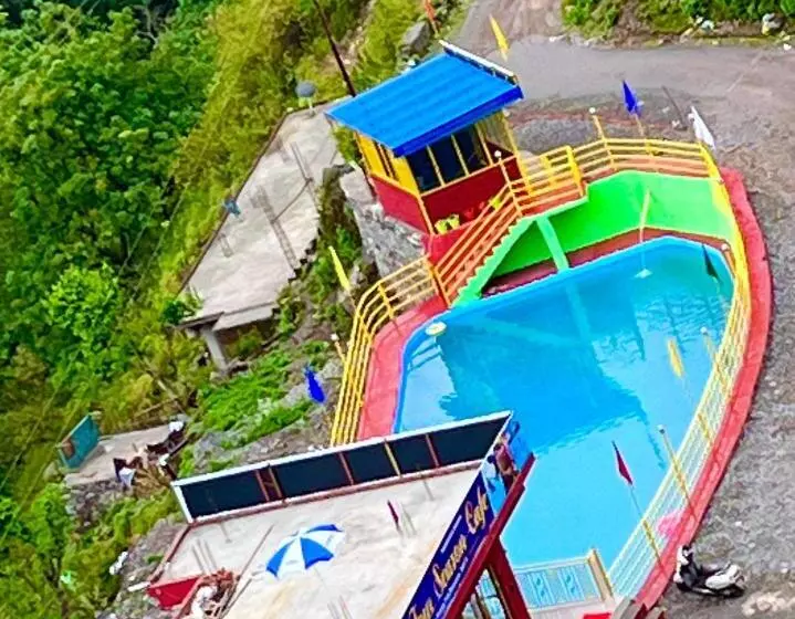 ホテル The River Grand, Mussoorie
