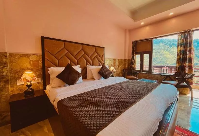 ホテル The River Grand, Mussoorie