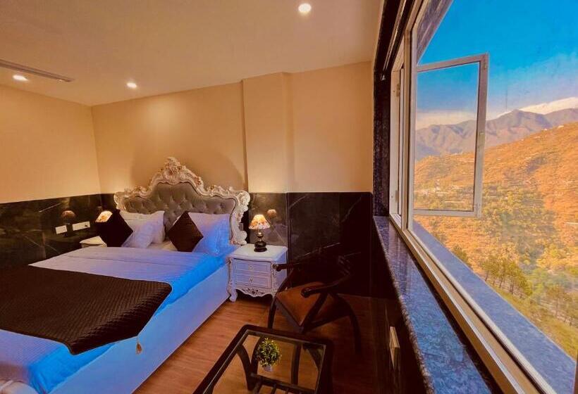 Отель The River Grand, Mussoorie