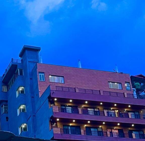 Отель The River Grand, Mussoorie