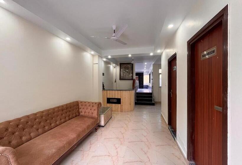 Отель The River Grand, Mussoorie