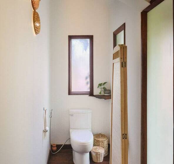 فندق Through The Looking Glass Wellness Retreat Resort