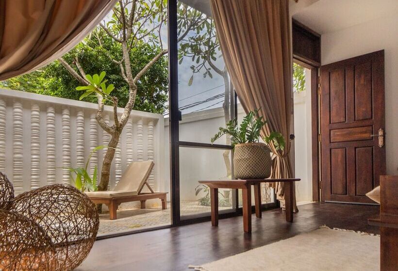 فندق Through The Looking Glass Wellness Retreat Resort