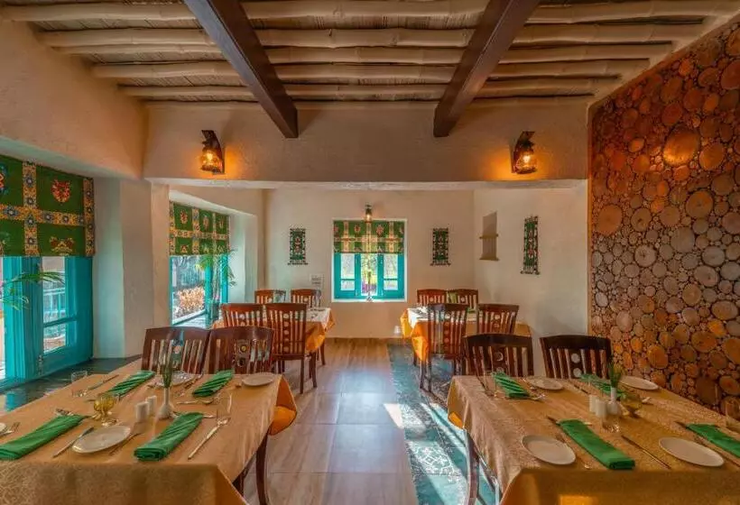 ホテル Tree Of Life Birdsong Chalets , Dharamshala