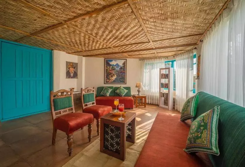 ホテル Tree Of Life Birdsong Chalets , Dharamshala