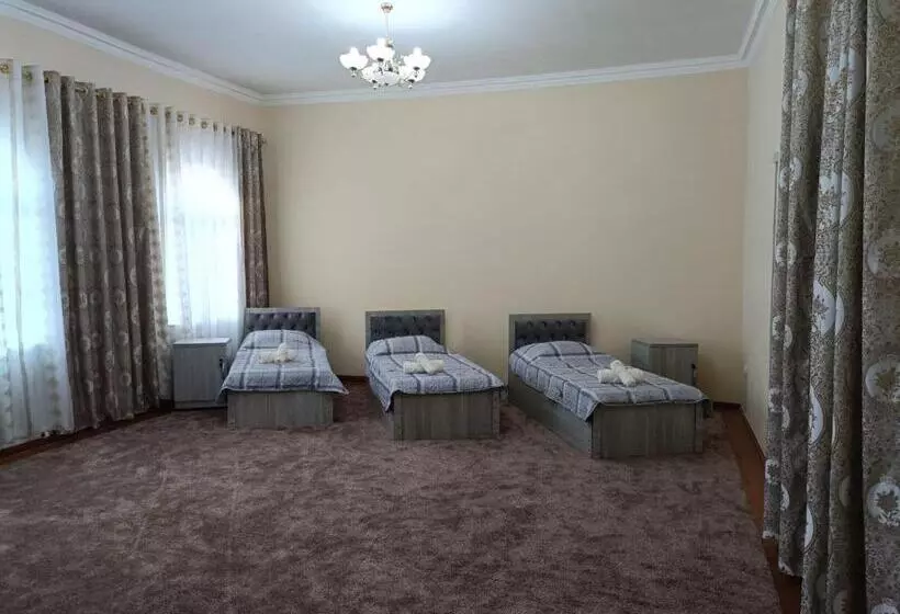پانسیون гостевой дом Isfan Guest House
