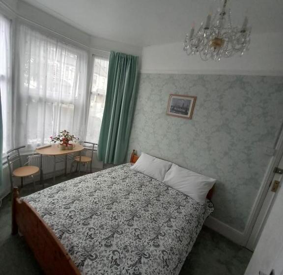 פנסיון Mari London Holiday Room