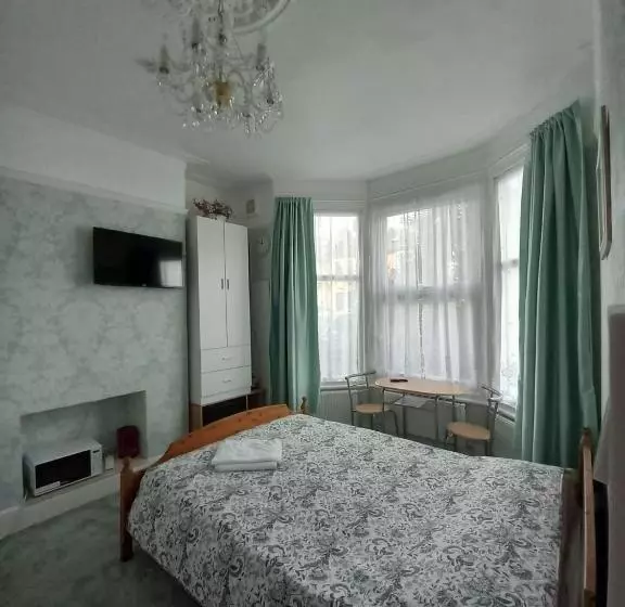 Majatalo Mari London Holiday Room