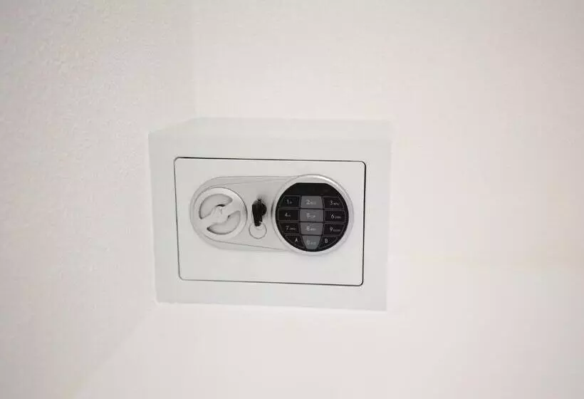 ペンション Sardvs B&beach