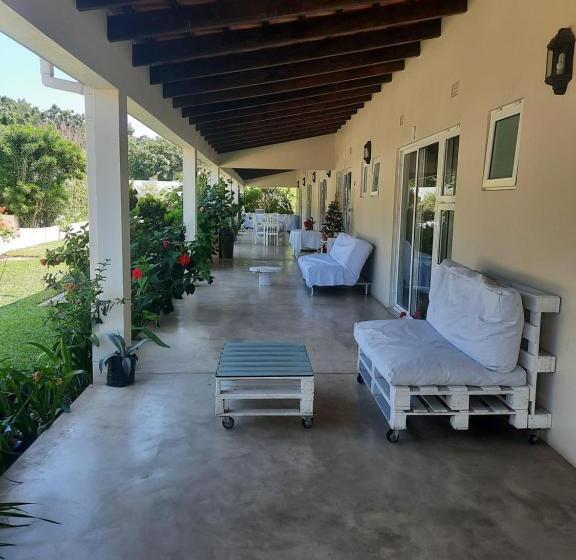 ペンション Tropicana Guesthouse