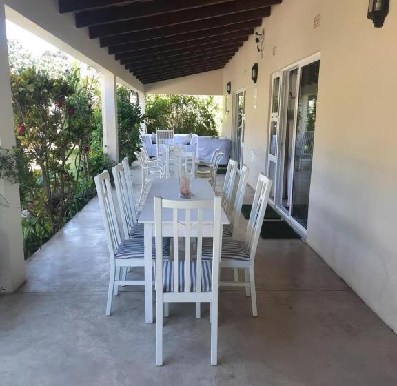 ペンション Tropicana Guesthouse