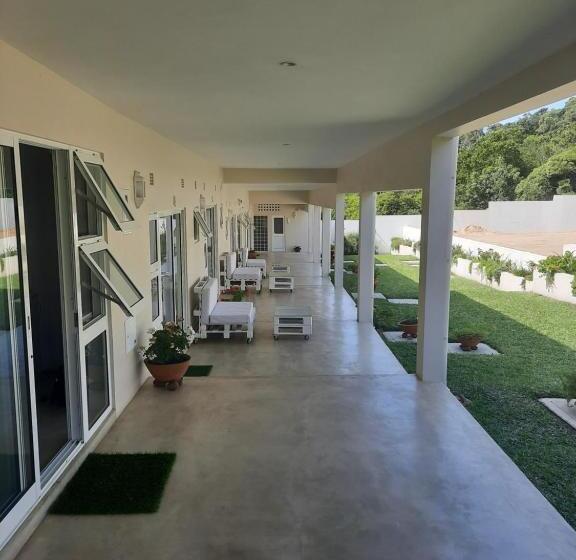 ペンション Tropicana Guesthouse