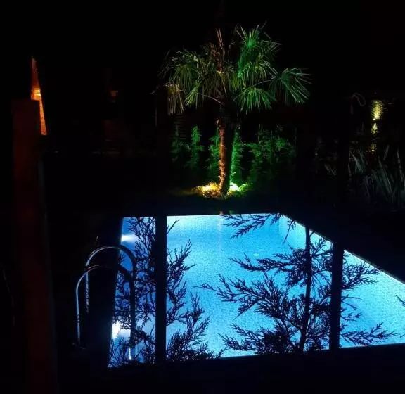 Aamiaismajoitus (B&B) Teona Kartepe Bungalov