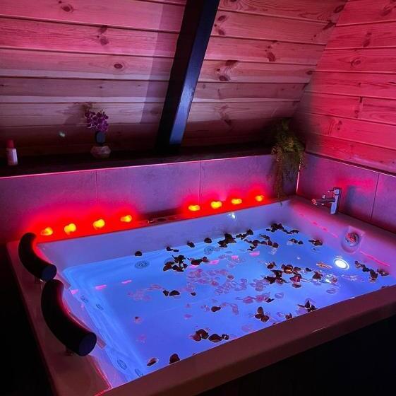 ベッドアンドブレックファースト Teona Kartepe Bungalov