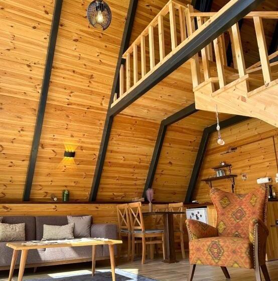 ベッドアンドブレックファースト Teona Kartepe Bungalov