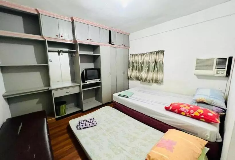 Hotelli King Henry S Transient House