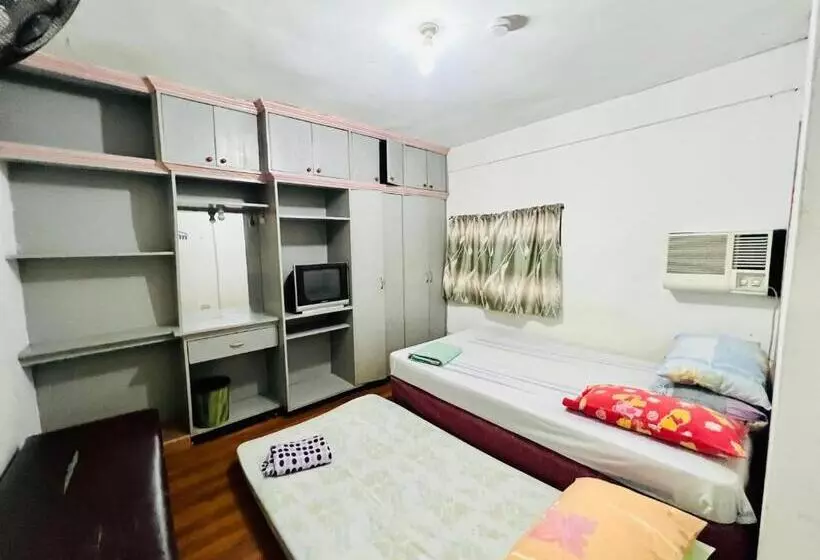 Hotelli King Henry S Transient House