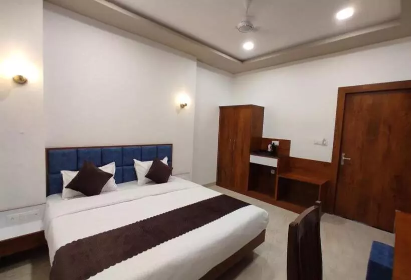 ホテル Paradise Palace & Restaurant, Udaipur