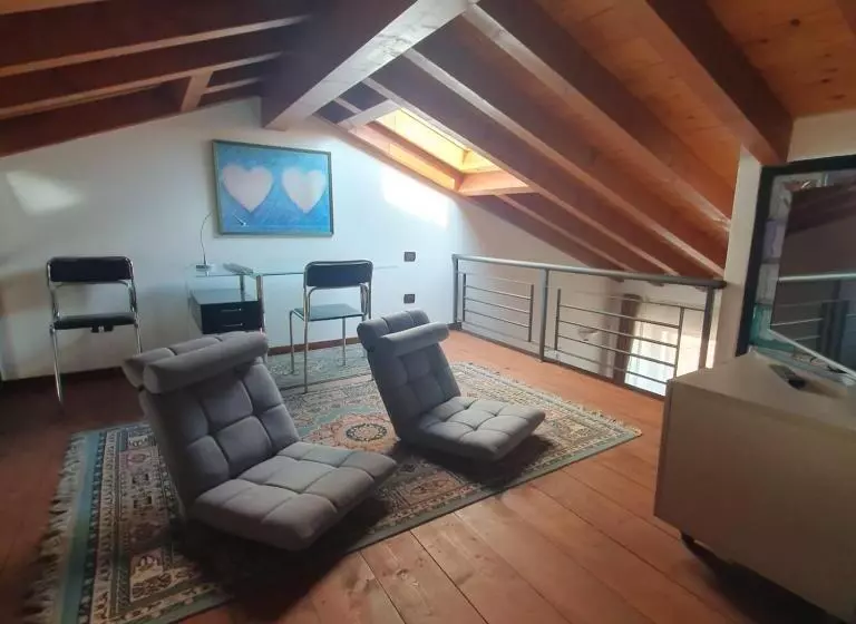 ペンション Gesuitirooms