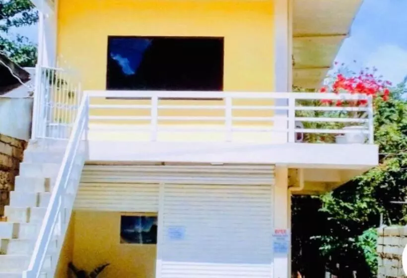 ペンション Paragua House