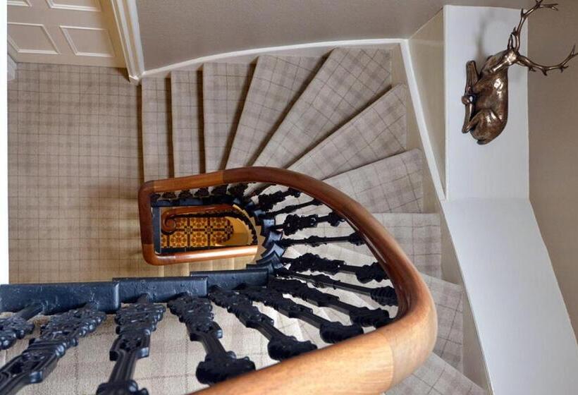 Pensjonat The Poplars Guest House