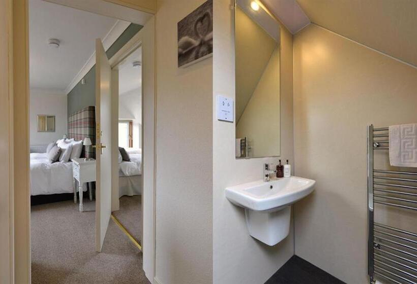 Pensjonat The Poplars Guest House