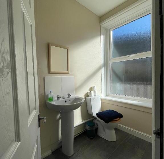 Portland Outdoor Centre Hostel